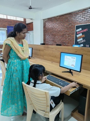 Lunaris computer lab, photo 5
